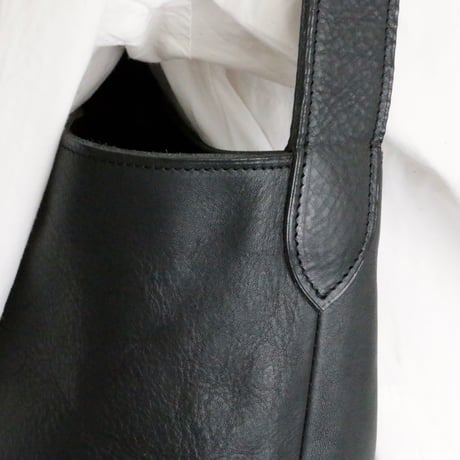 archipelago original/ Leather shoulder bag