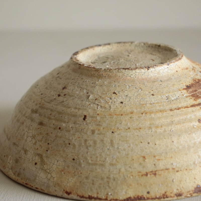 尾形アツシ/ヒビ粉引7寸丸鉢 | archipelago