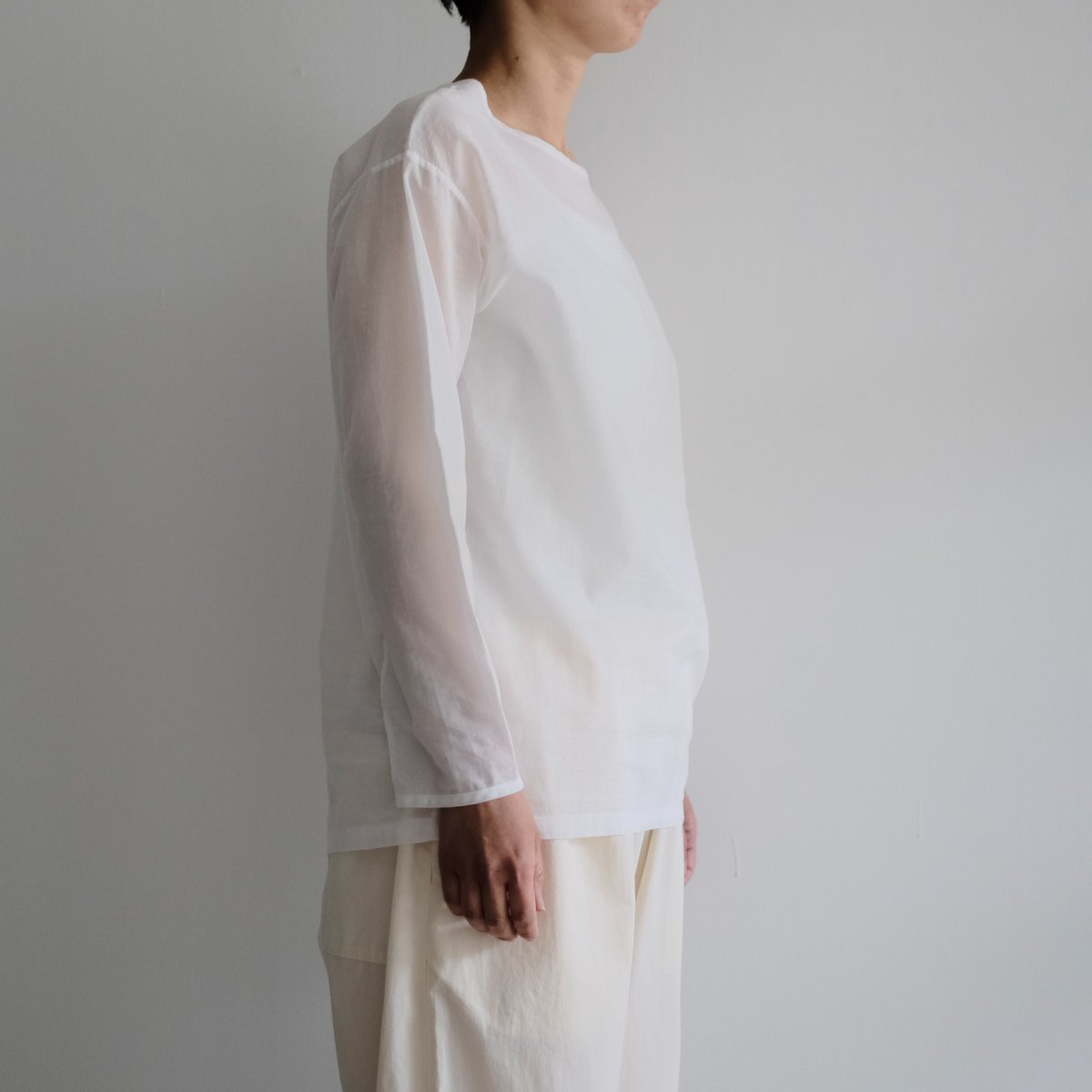 新品◯Yoli◯ヨリ◯simple wide blouse◯ivory 新品未使用Yoli ヨリsimple wide blouse 2023ss 新品の通販 by