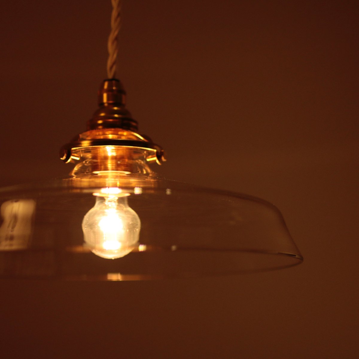 蠣崎マコト　ランプシェード　ガラスランプ Glass pendant light. #蠣崎マコト #蠣崎マコトランプシェード