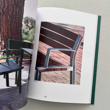 A LIFE IN DESIGN / Miguel Milá [HARDCOVER]