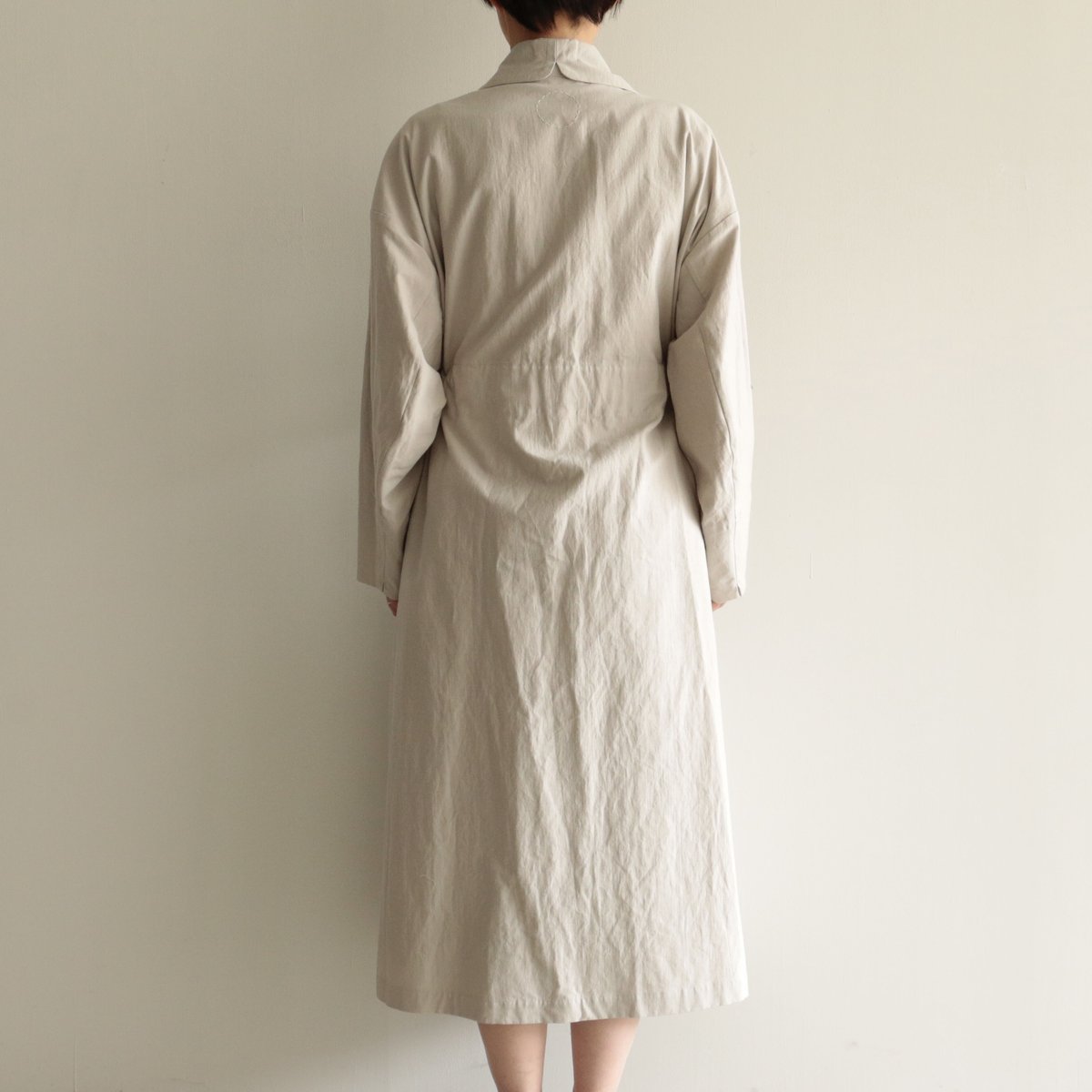 美品★COSMIC WONDER★リネン裏地付き ウールメルトンコート COSMIC WONDER / Classic back satin belted coat(