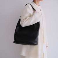 archipelago original/ Leather tote bag
