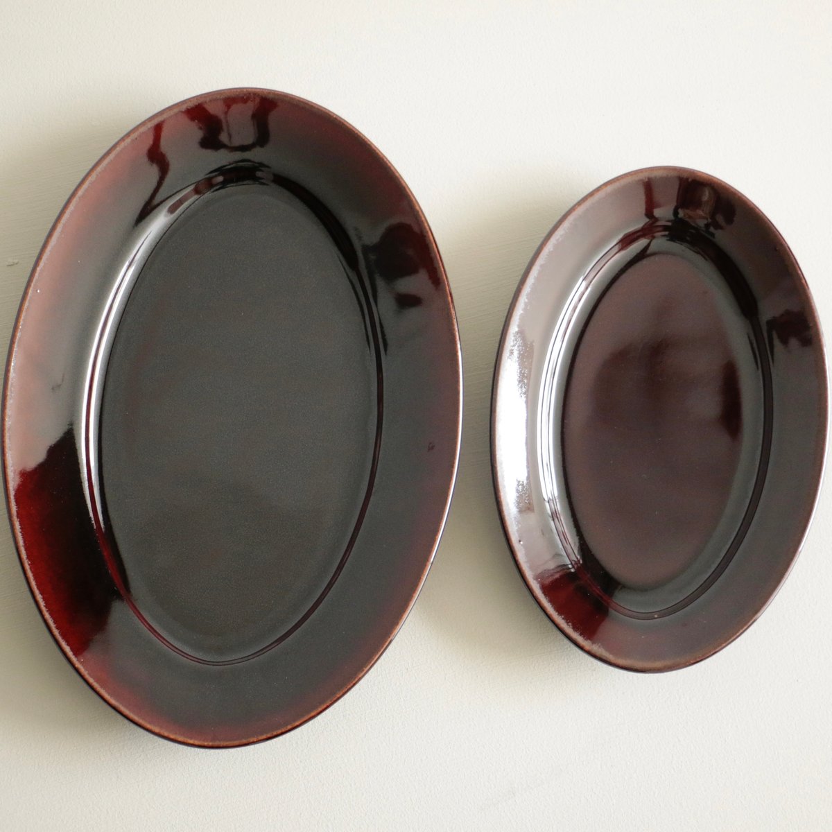 郡司製陶所 / 花器　飴色 郡司製陶所 / オーバル皿大（飴） | archipelago