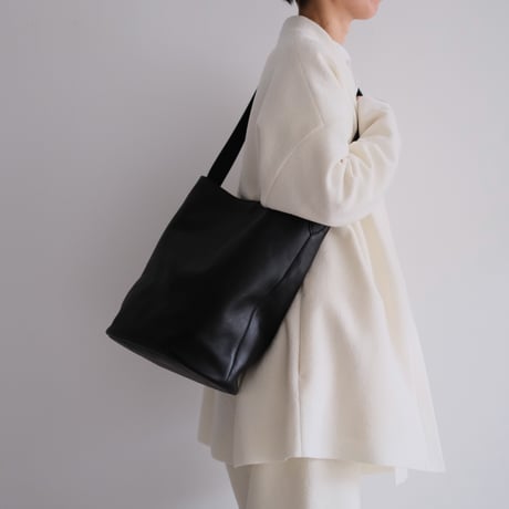 archipelago original/ Leather shoulder bag