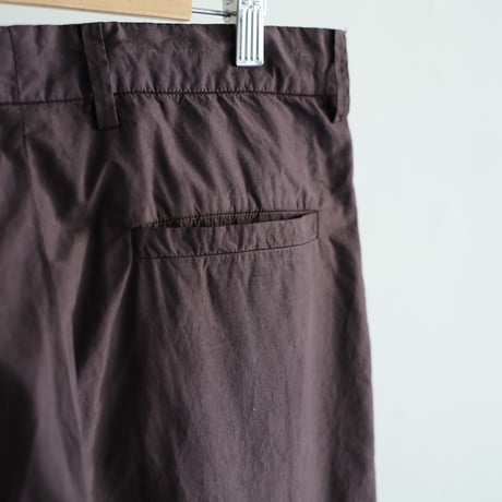 AURALEE / GARMENT-DYED FINX SHUTTLE WEATHER ONE-TUCK SLACKS（Men's / Dark Brown））