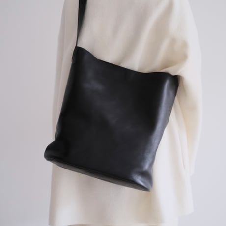 archipelago original/ Leather shoulder bag