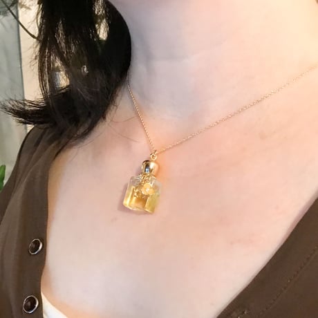 【完売/先行特典付・特別価格】10分で恋のブロック解除！香りと潜在意識のラブ・リチュアル・アロマオイルペンダント