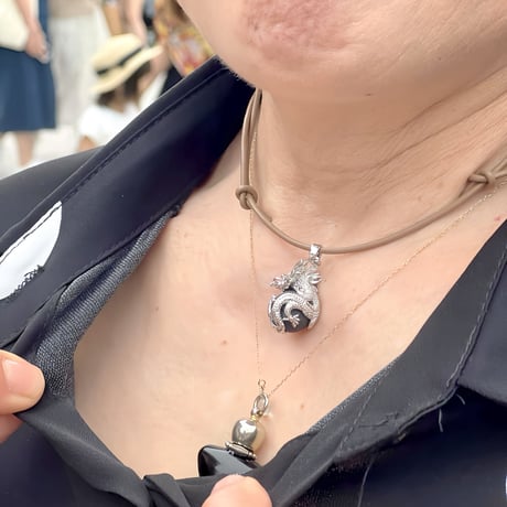 【非売品】龍神様の大援軍がやって来る 龍神ペンダント「マグマのりゅうじんさま」