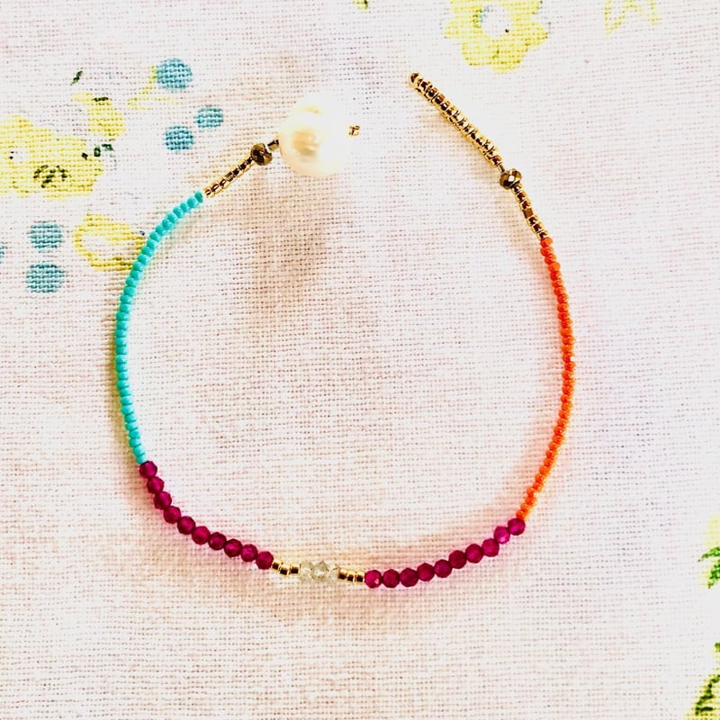 ❤❤ルビービーズと淡水パールのお休みランプ✨✨ アンティーク風(*˘︶˘*)♡ fresh pearl button ruby beads bracelet 淡水パールボタン