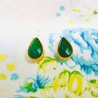 green emerald drop pieced earring ピアス