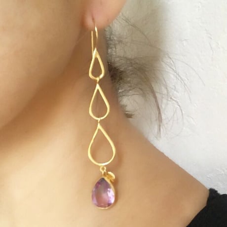 レインボータンザナイトスイングピアス