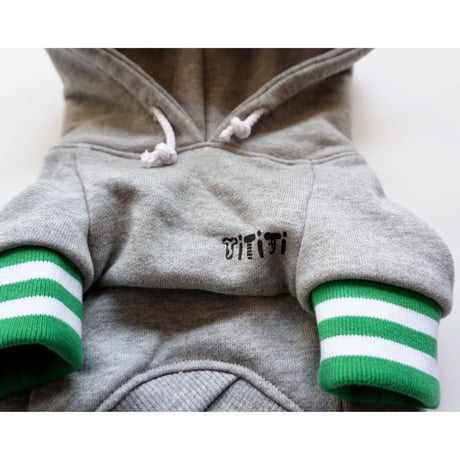 tititiのスウェットパーカー//グリーン×ホワイト   　　　　         *フレブル服TiTiTi