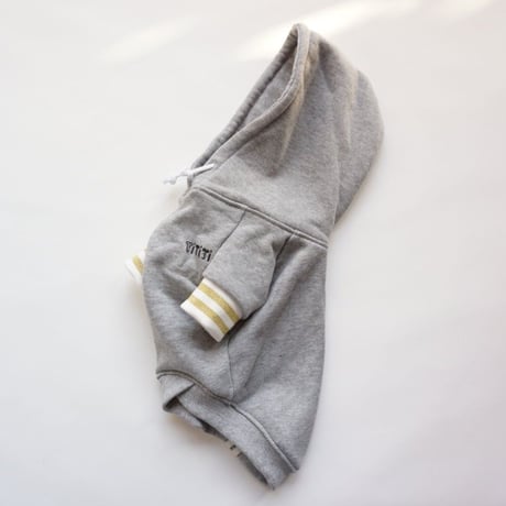 tititiのスウェットパーカー//   ホワイト×ゴールド     　　　　*フレブル服TiTiTi