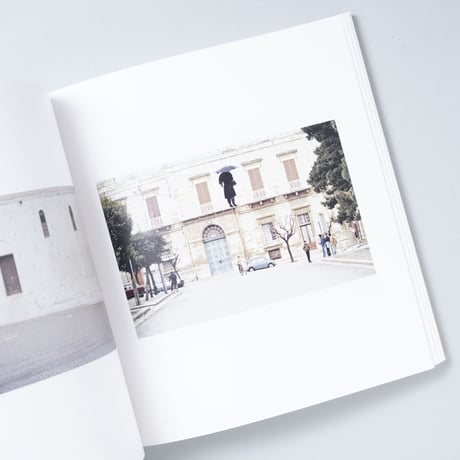 [新刊/New] PUGLIA. TRA ALBE E TRAMONTI / Luigi Ghirri(ルイジ・ギッリ)