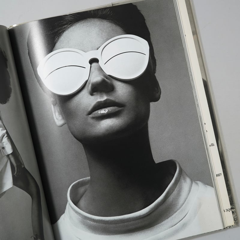 Richard Avedon Photographs 1947-1977 / Richard