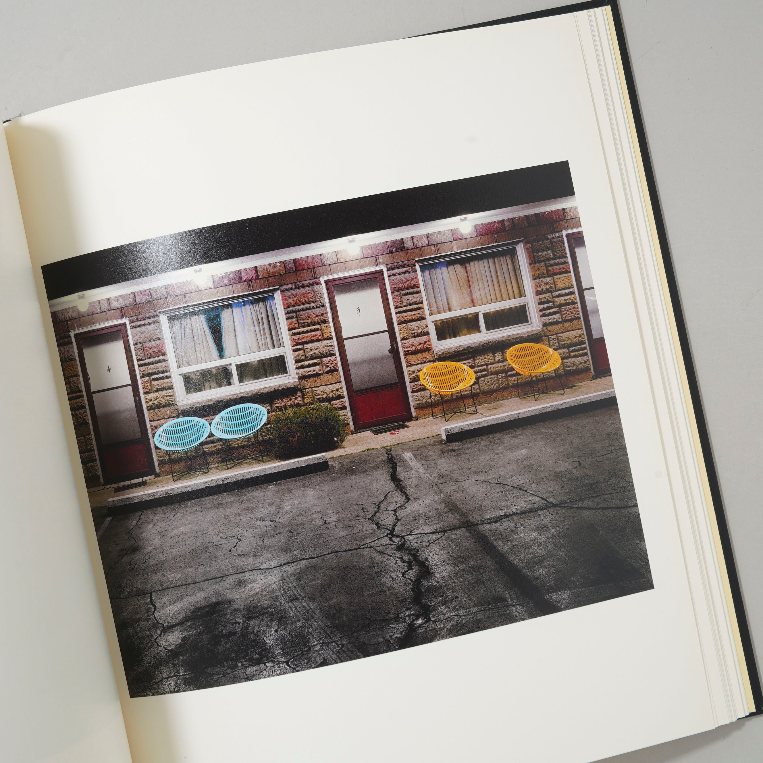 NIAGARA / Alec Soth(アレック・ソス) | bookobscura｜写真集専