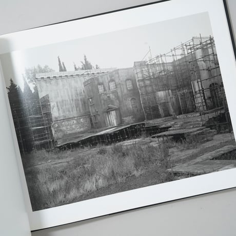 SANCTUARY / Gregory Crewdson(グレゴリー・クルードソン)