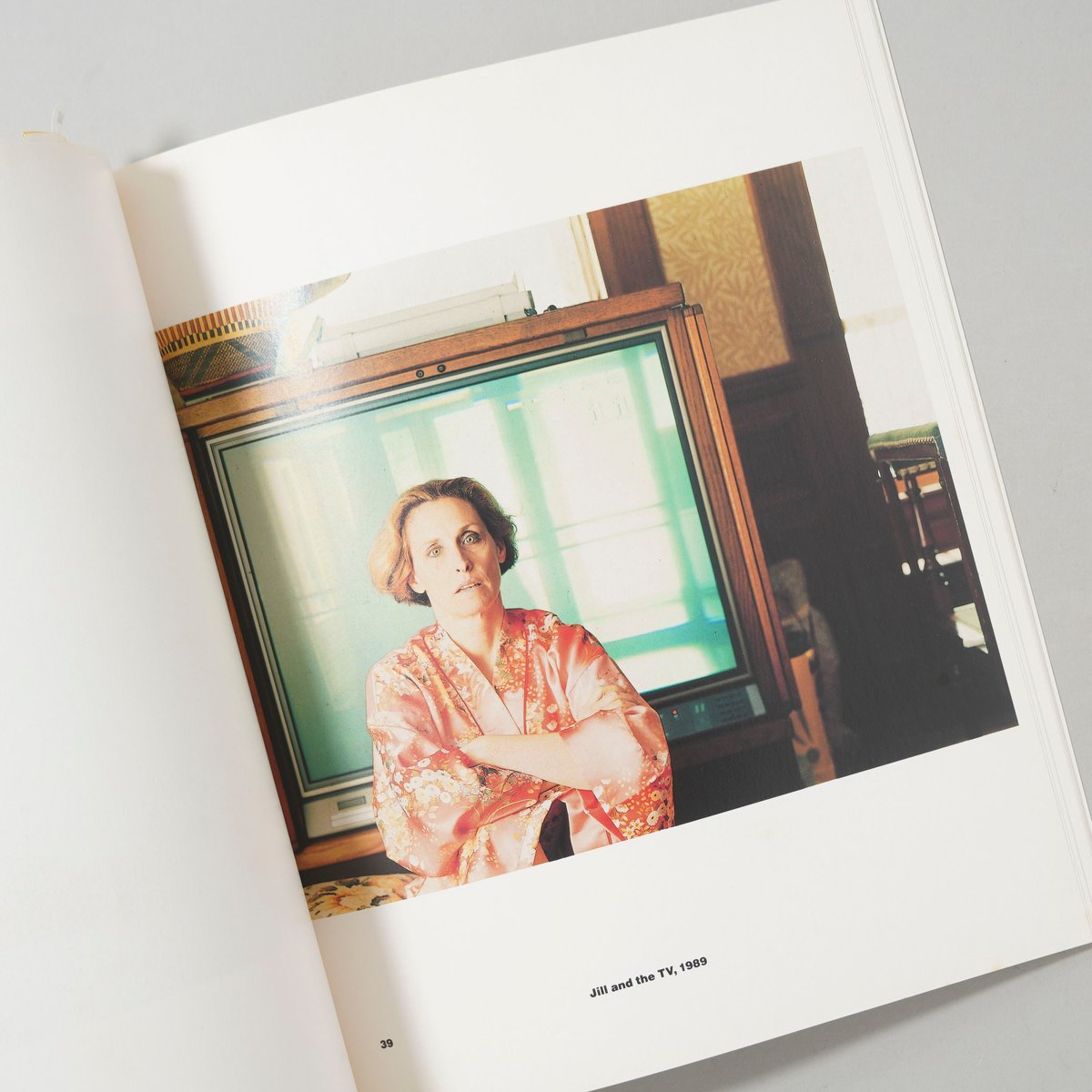 Friends and Relations / Tina Barney(ティナ・バーニー) |