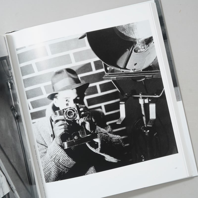 Us and Them / Helmut Newton(ヘルムート・ニュートン), Alice