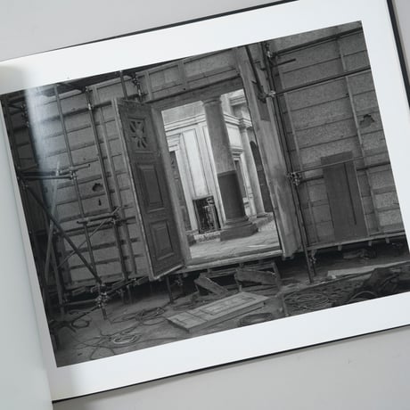 SANCTUARY / Gregory Crewdson(グレゴリー・クルードソン)
