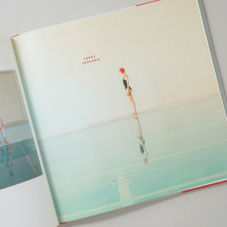 Swimming Pool / Maria Svarbova(マーリア・シュヴァルボヴァー)