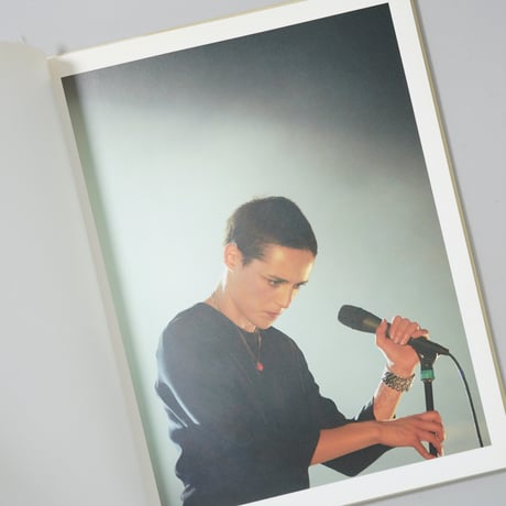 8 Women COLLIER SCHORR / Collier Schorr(コリエ・ショア)