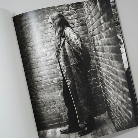 In My Stairwell / Mark Seliger(マーク・セリガー)