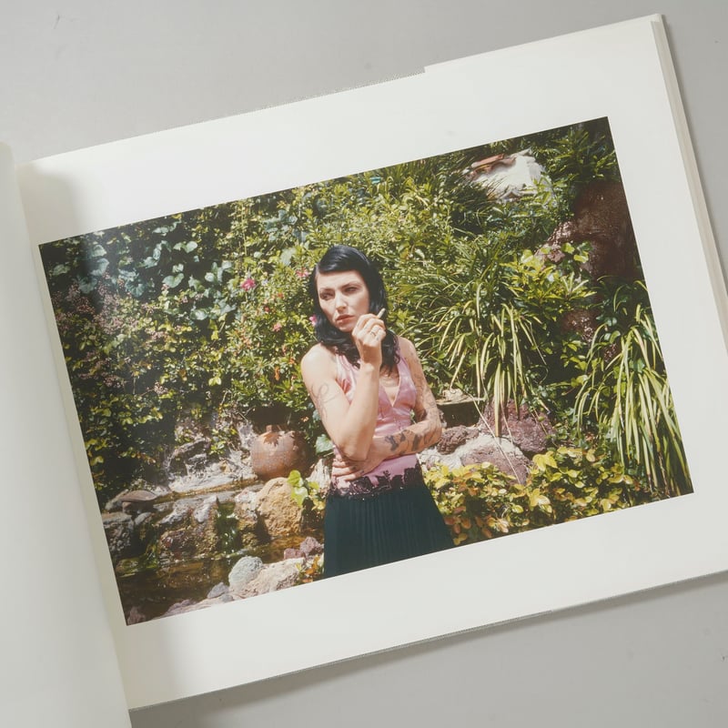 SHE / Lise Sarfati(リーズ・サルファティ) | bookobscura｜写真