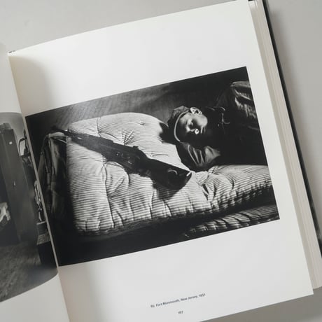 Home Around the World / Elliott Erwitt(エリオット・アーウィット)