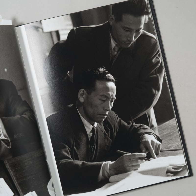 『張り込み日記』 写真集　渡辺雄吉 2nd edition 限定1000部 張り込み日記 / 渡部雄吉 ON READING Online Shop