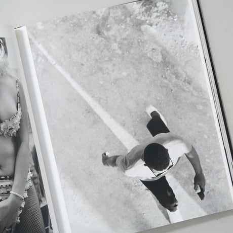 CHEWING GUM AND CHOCOLATE / 東松照明(Shomei Tomatsu)