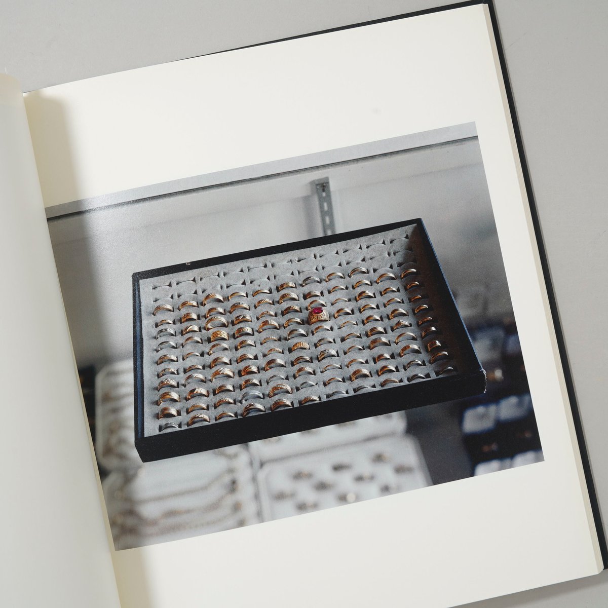 ALEC SOTH NIAGARA アレック・ソス 作品集 写真集 ナイアガラ NIAGARA｜Alec Soth アレック・ソス