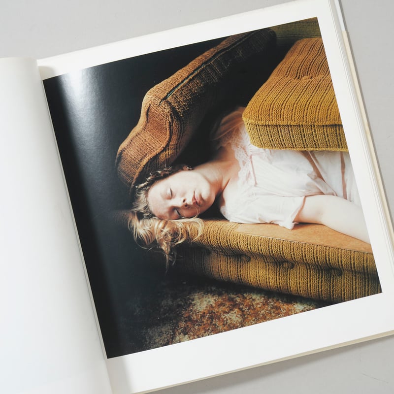 Hellen Van Meene PORTRAITS / Hellen Van Meene(ヘ