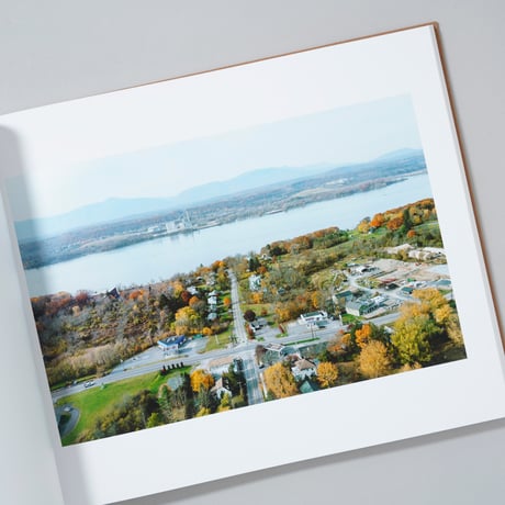 [新刊/New]TOPOGRAPHIES: AERIAL SURVEYS OF THE AMERICAN LANDSCAPE / Stephen Shore(スティーブン・ショア)