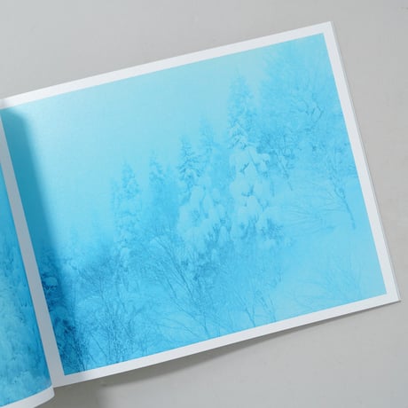 雪に浮かぶ / 広川智基(Tomoki Hirokawa)