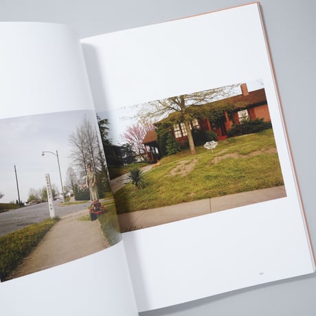 [新刊/New]William Eggleston: The Outlands, Selected Works / William Eggleston(ウィリアム・エグルストン)