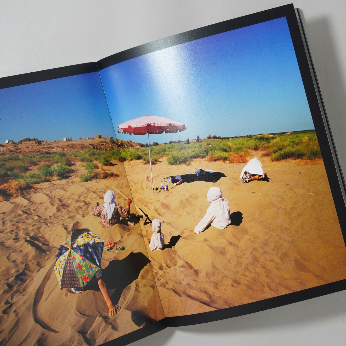 Satellites / Jonas Bendiksen(ジョナス・ベンディクセン) | bo