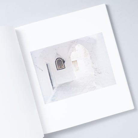 [新刊/New] PUGLIA. TRA ALBE E TRAMONTI / Luigi Ghirri(ルイジ・ギッリ)