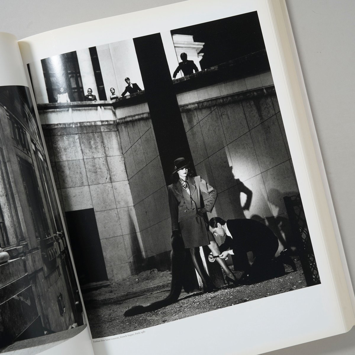 Helmut Newton Sumo revised by June Newton / Hel