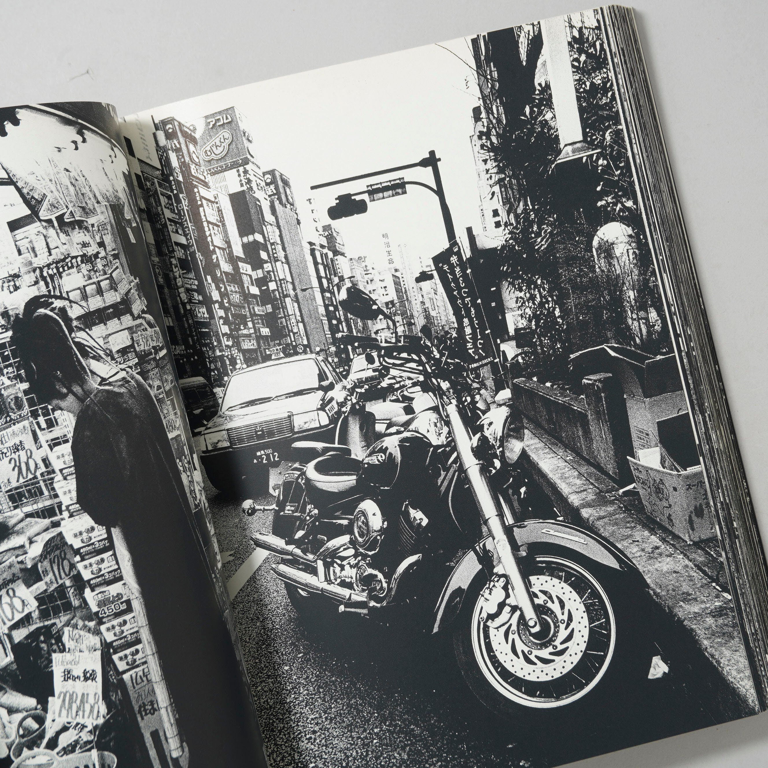 森山大道 写真集 Daido Moriyama Shinjuku 新宿 / 森山大道(Daido Moriyama) | bookobscura｜写真集専門書店