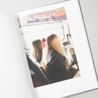 Spidernets Places A Crew・Waiting Some Birds A Bus A Woman / Anders Edstrom（アンダース・エドストロム）