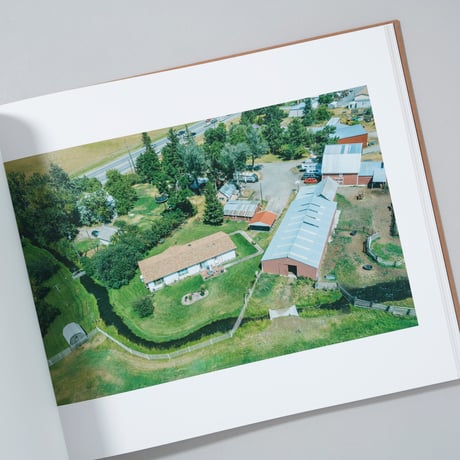 [新刊/New]TOPOGRAPHIES: AERIAL SURVEYS OF THE AMERICAN LANDSCAPE / Stephen Shore(スティーブン・ショア)