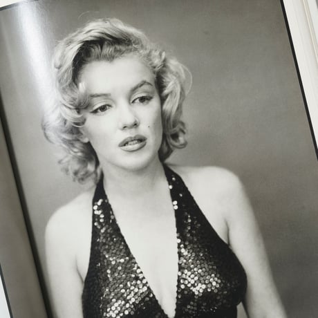 Woman in the Mirror / Richard Avedon （リチャード・アヴェドン）