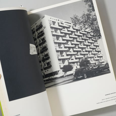 Los Angeles Apartments / Ed Ruscha(エド・ルシェ)