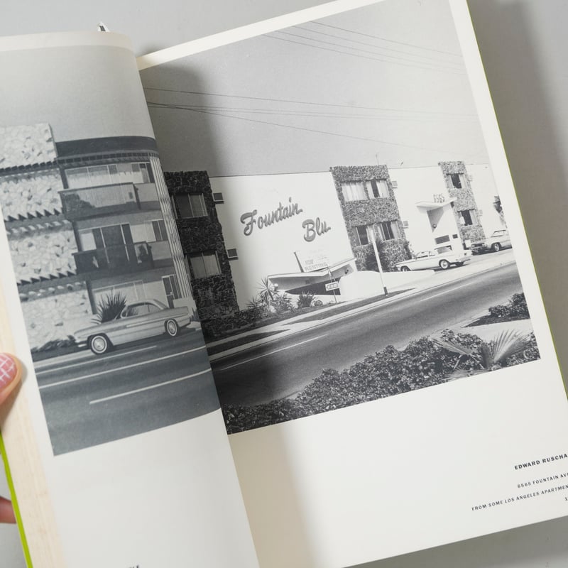 Los Angeles Apartments / Ed Ruscha(エド・ルシェ) | bo