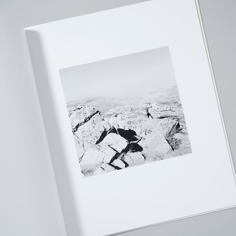 新刊/New]On Lookout Mountain / Robert Adams(ロバート