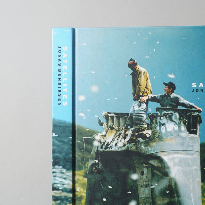Satellites / Jonas Bendiksen(ジョナス・ベンディクセン) | bo