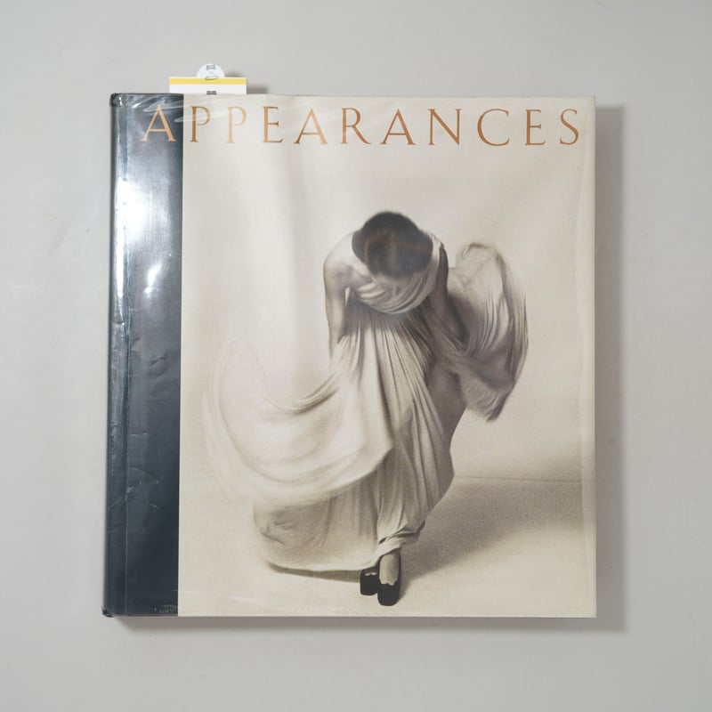 洋書 APPEARANCES FASHION PHOTOGRAPHY APPEARANCES Fashion Photography Since 1945 / Ma