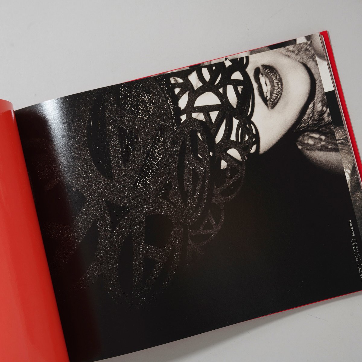 VISIONAIRE 29 WOMAN / 荒木経惟, Cindy Sherman, Nan